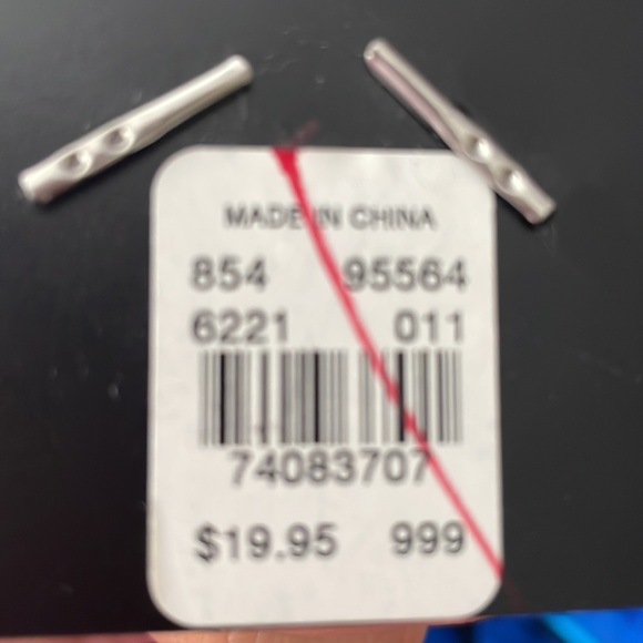 Red ring - Picture 5 of 5